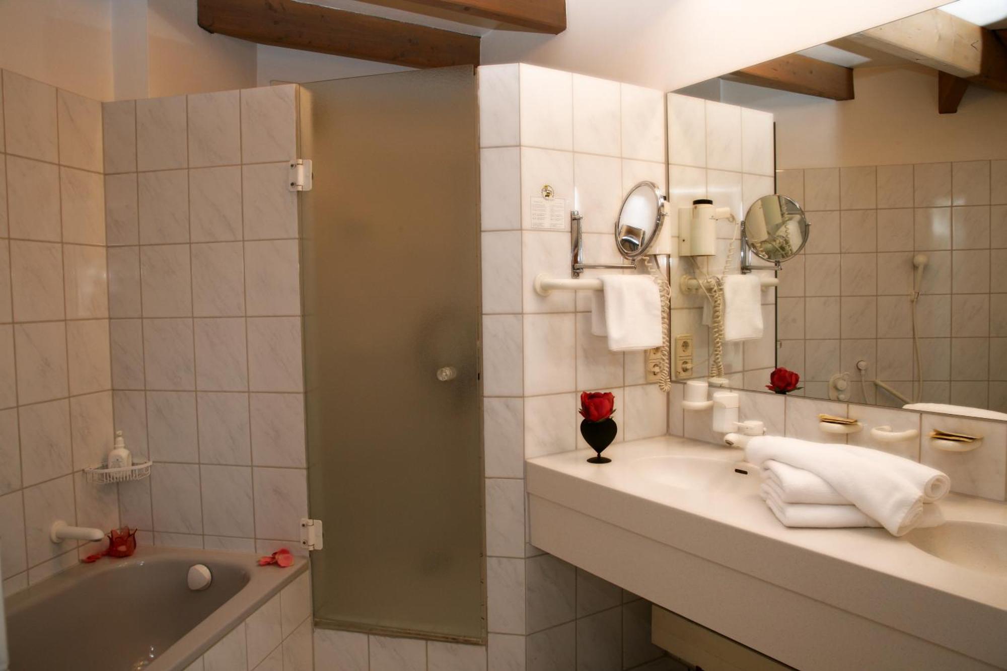 Hotel Mohren Ochsenhausen Eksteriør bilde