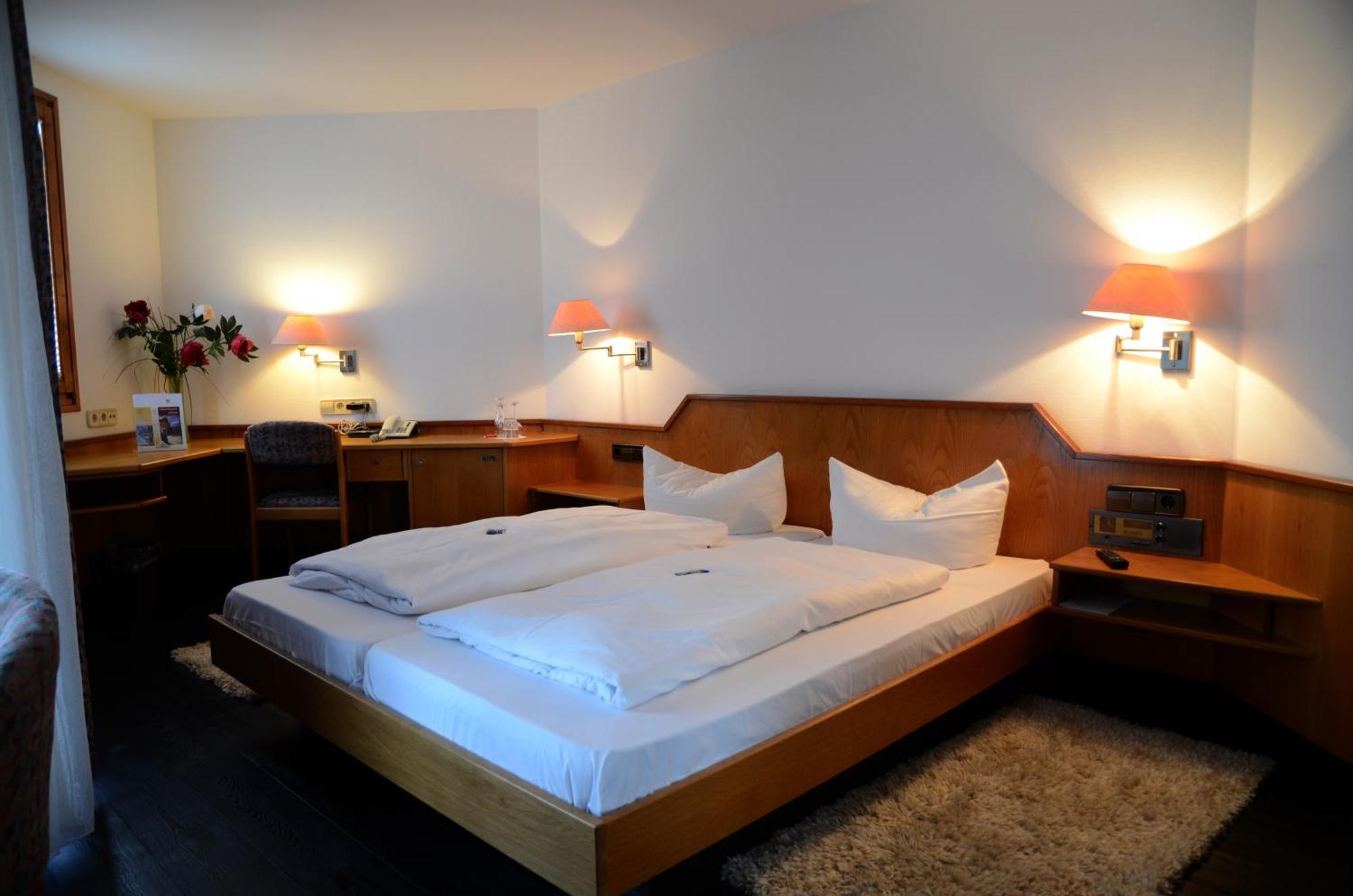 Hotel Mohren Ochsenhausen Eksteriør bilde