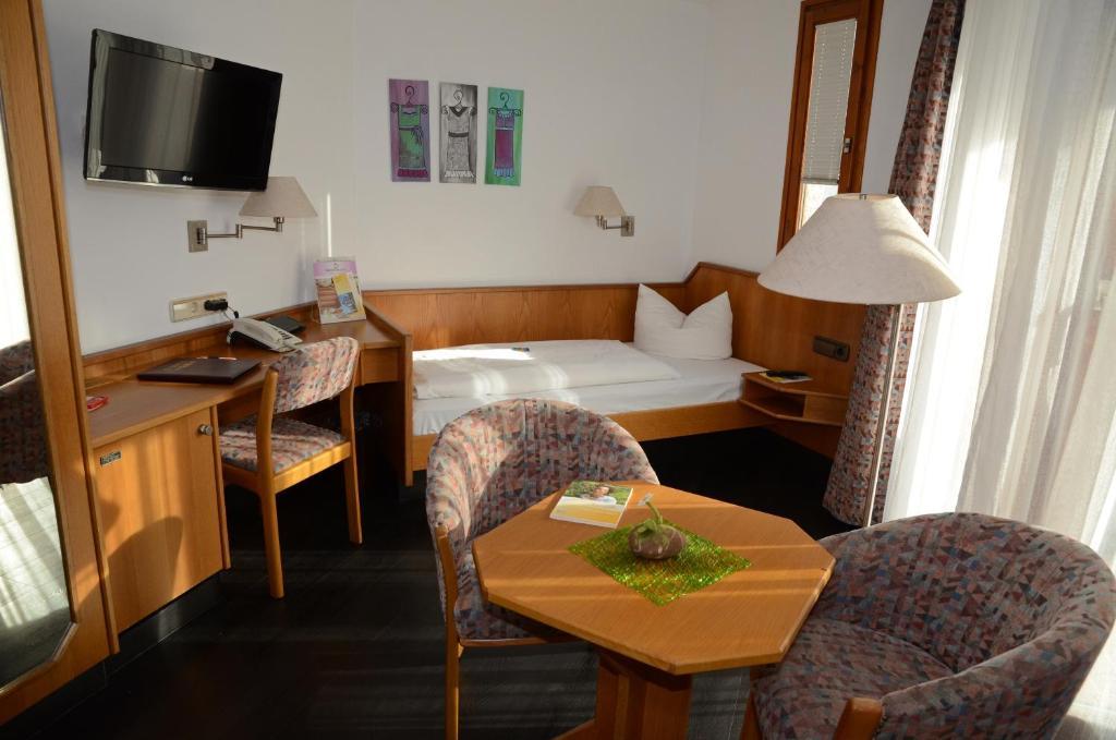 Hotel Mohren Ochsenhausen Rom bilde